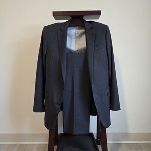 Men's Gray Suit